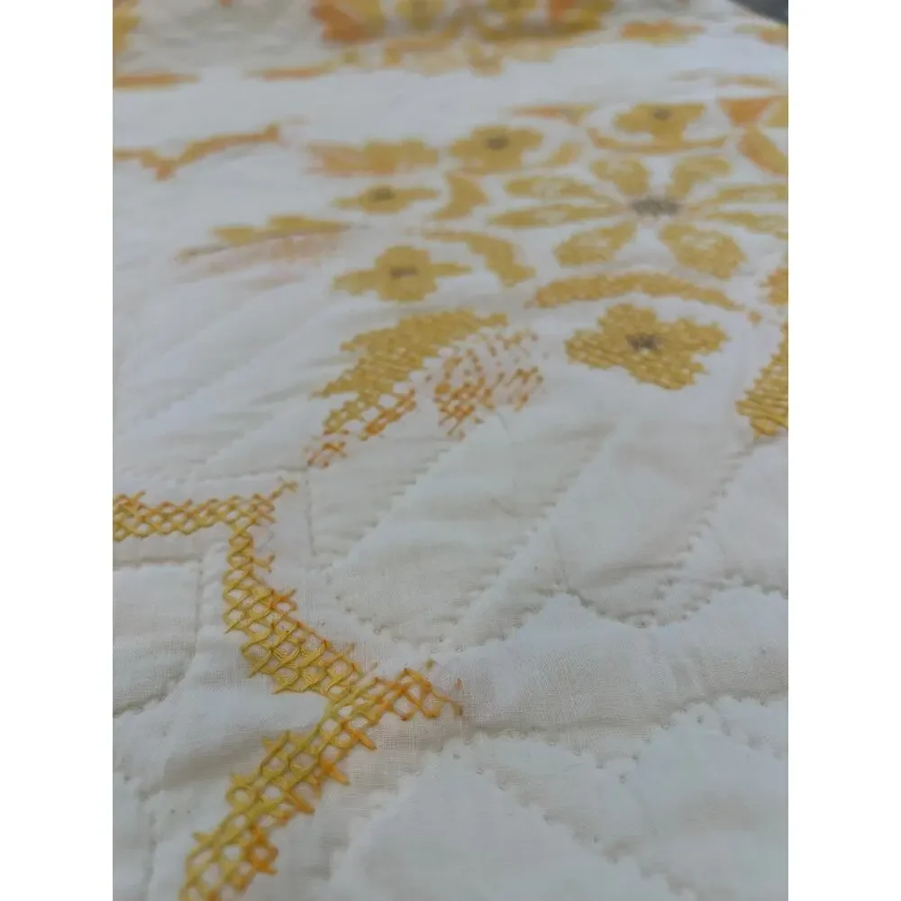 Quilt Queen Blanket Coverlet Vintage honey bee yellow floral Cross Stitched
